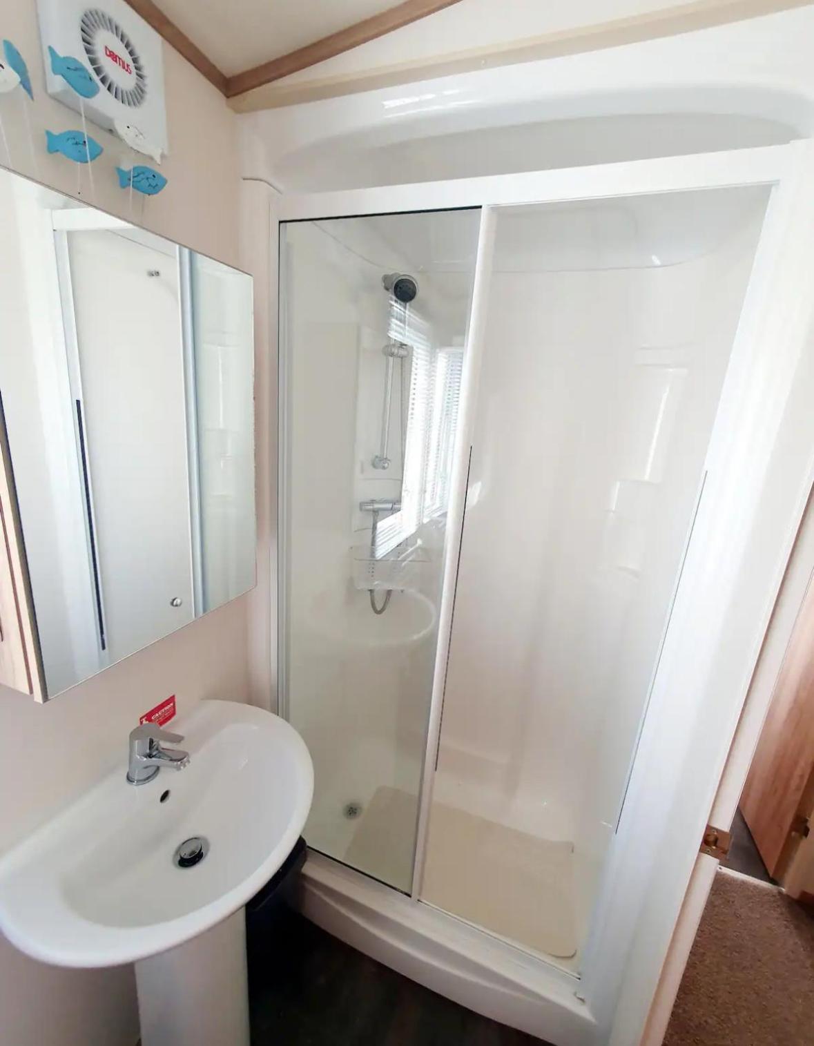15 Kestrel Close Hot Tub Retreat Tattershall Exterior photo